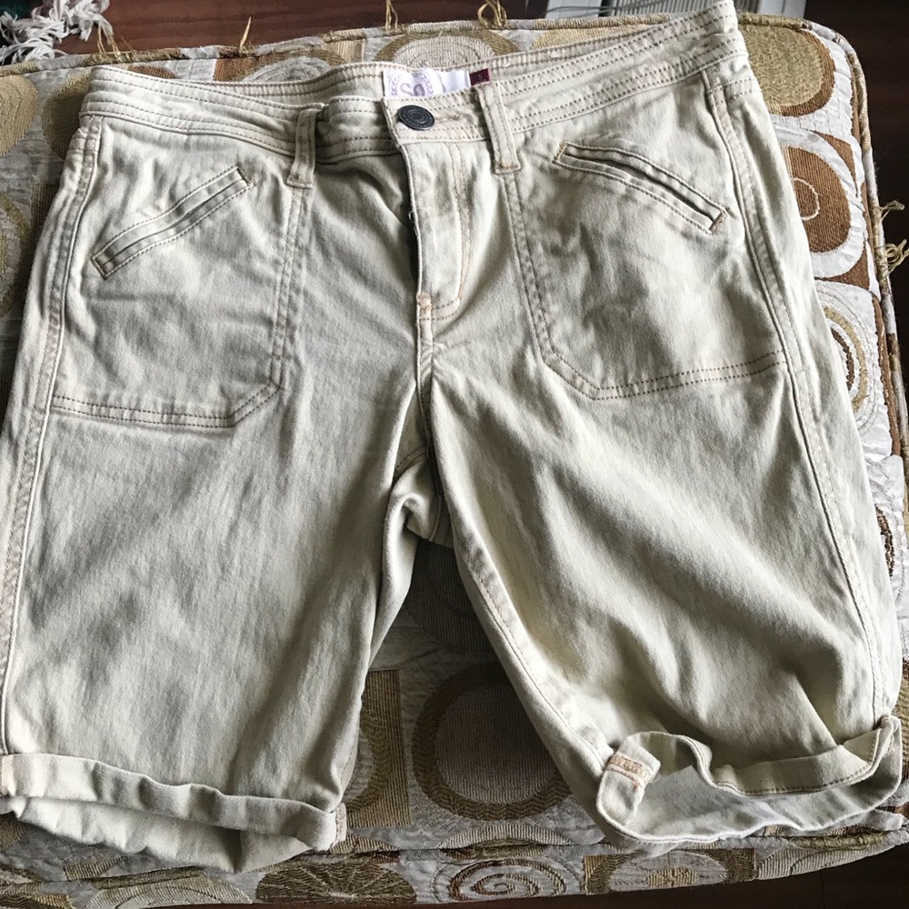 BERMUDAS